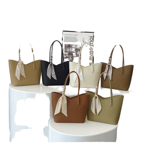 Large-Capacity Women's Casual Tote <strong>Bag</strong> Waterproof Retro Simple Crossbody Design Ins New Shoulder Strap for Commuters Wholesale - Product Image 1