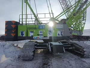 Grúa sobre orugas Zoomlion zcc850 85T 65000kg usada de 2021 con motor y caja de cambios a precio reducido en Dubái - Product Image 2