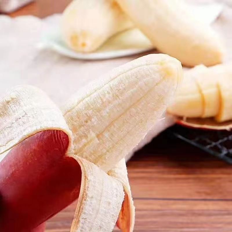 Fitness Red Beauty Banana Fire Dragon Banana Season Fresh Fruit Sweet Red Banana