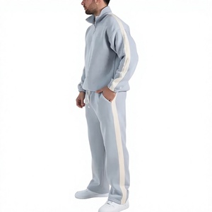 Conjunto Deportivo EVER GLOW Ecológico y Transpirable de Camiseta y Pantalones Cortos 2 en 1 de Nailon/Algodón de Secado Rápido para Hombre, con Logotipo Frontal - Product Image 1
