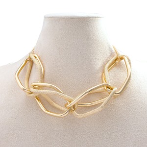 Collier à chaîne épaisse géométrique dorée pour femmes, bijoux de fête en alliage de zinc - Product Image 2