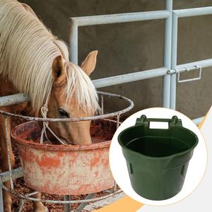 Mangeoire suspendue en plastique de 8 L pour <span class=keywords><strong>chevaux</strong></span>, utilisation en extérieur - Product Image 5