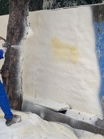 Agent de soufflage d'eau basse densité pour isolation en mousse de polyuréthane rigide pulvérisée