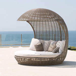 Chaise longue de plage moderne en rotin tressé, imperméable et grande, pour hôtels, jardins, piscines, cours – Lit de soleil durable en bambou - Product Image 1