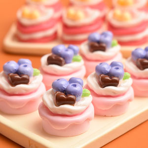 Cabujón plano de resina con forma de pastel mixto, dije de comida en miniatura para la fabricación de joyas DIY y decoración de horquillas hechas a mano - Product Image 5