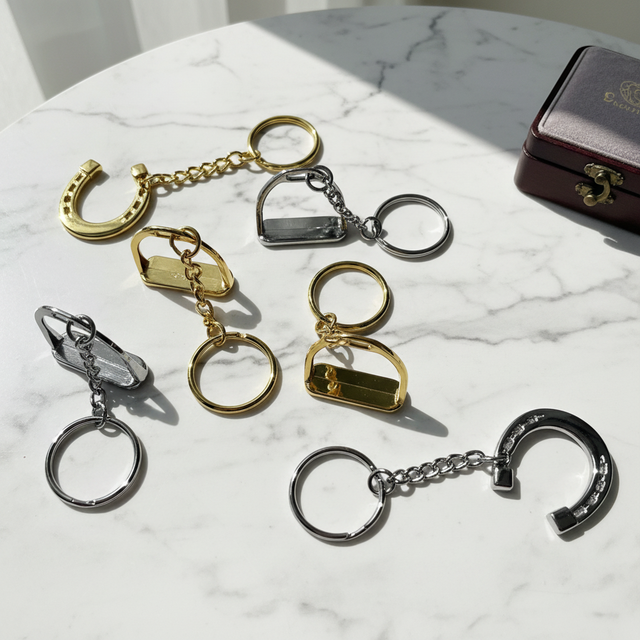 Metal Stirrup Keychain-High Quality Equestrian Horse Lover Gift with Elegant Design Mini Pendant for Backpacks