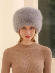 Sombreros de Pescador de Felpa Gruesa y Colorida para Mujer, Personalizados al por Mayor, Gorros de Invierno de Piel Sintética de Zorro para Mujer - Product Image 5