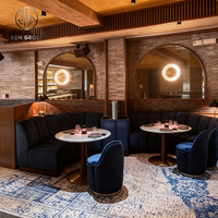 Solution tout-en-un pour hôtel moderne : Ensemble de mobilier de café-restaurant avec table et chaises en velours, banquette et canapé en pierre ronde