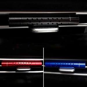 Difusor de Aromas para Auto con Logotipo Personalizado OEM, Decoración de Auto de Lujo, Clip de Ventilación para Aire Acondicionado, Difusor de Perfume de Aluminio para Auto - Product Image 2