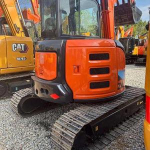Excavatrice Hitachi ZX55UR de 5 tonnes avec bras ultra-court, rayon de braquage arrière de 1100 mm, idéale pour la construction urbaine et la démolition en intérieur - Product Image 1