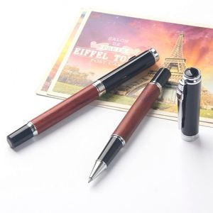 Stylo à bille en bois rouge de haute qualité Logo personnalisé Largeur d'écriture de 0,7 mm Encre noire/bleue écologique Utilisation au bureau et à l'école <span class=keywords><strong>Darwin</strong></span> DR130 - Product Image 5