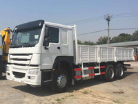 Camion benne en acier HOWO 6X4 de qualité supérieure, robuste, avec une charge utile de plus de 30000 kg pour la construction routière