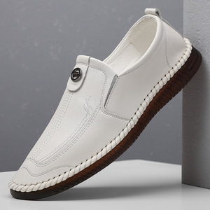 Mocassins en cuir blanc pour hommes, bout rond, à enfiler, semelle en caoutchouc respirante, chaussures décontractées pour le travail et le quotidien - Product Image 1