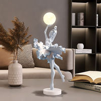 Lampe de Table LED Artistique en Résine pour Fille, Veilleuse Artisanale, Sculpture Décorative pour Chevet de Mariage, Maison et Hôtel (Vente en Gros)