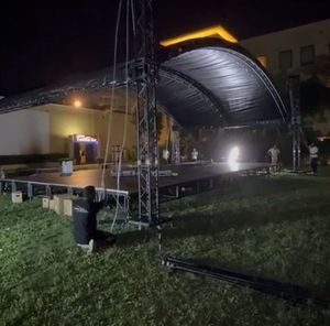 ระบบโครงหลังคาอะลูมิเนียมอัลลอยด์ โครงหลังคาอะลูมิเนียมพร้อมสลักเกลียวสำหรับติดตั้งไฟเวที โครงทรัสสำหรับคอนเสิร์ต เวทีคอนเสิร์ตเคลื่อนที่ - Product Image 2