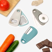 Ensemble de gadgets de cuisine 5 pièces de bonne qualité, nouveaux ustensiles comprenant un râpe à fromage, un ouvre-bouteille, un éplucheur et un couteau à pizza pour la cuisine