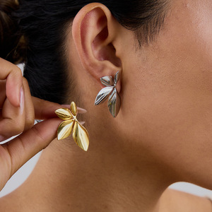 <b>Stud</b> <b>Earrings</b> Leaf Shape 18k Gold Plated Stainless Steel Geometric Design Everyday Wear Unisex Jewelry - Product Image 4