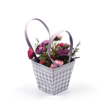 Vente en gros, paniers de fleurs suspendus en carton de luxe de haute qualité pour décoration Offre Spéciale panier de fleurs de mariage avec poignée