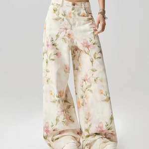 ZEYA Jeans de pierna ancha con estampado floral para mujer Pantalones casuales de mezclilla de acuarela beige de cintura alta - Product Image 5