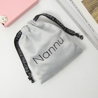 Sac à cordon et pochette cadeau en satin de luxe écologique de haute qualité avec logo personnalisé, réutilisable, recyclable, taille personnalisée