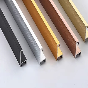 Structure de cadre en <span class=keywords><strong>toile</strong></span> d'<span class=keywords><strong>aluminium</strong></span> de profil en <span class=keywords><strong>aluminium</strong></span> fixé au mur de grande taille pour le cadre de caisson lumineux extérieur - Product Image 3