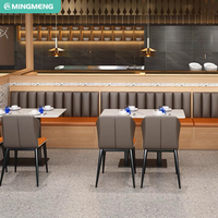 Ensemble de mobilier de restaurant contemporain : chaises de café, tables et banquettes pour salles à manger et restaurants