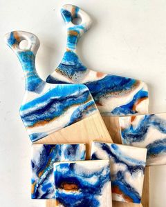 PLANCHE À DÉCOUPER EN RÉSINE ÉPOXY EN BOIS DE TECK PERSONNALISÉ À LA MAIN Planche À Découper En Résine Ocean River pour Servir Des Aliments - Product Image 6