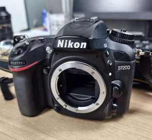 Cámara Digital Profesional DSLR Nikon <span class=keywords><strong>D7200</strong></span> Original de Segunda Mano con Batería y Cargador - Product Image 1
