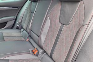 Voiture d'occasion 2025 Skoda <span class=keywords><strong>Octavia</strong></span> RS 2.0 TSI DSG prête à l'emploi, pas d'accident prête à être expédiée dans le monde entier - Product Image 2