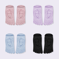 Nouveau Chaussettes de yoga personnalisées à cinq doigts avec bout fendu Chaussettes de fitness à poignée au sol Chaussettes de danse antidérapantes Pilates Chaussettes à dos ouvert