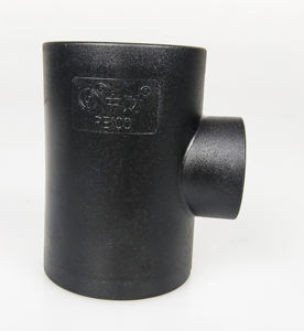 Raccordo a T Riduttore in PE per Tubi di Alimentazione Idrica ad Alta Pressione - Product Image 1