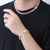 OUGEPHELI Collier Tendance en Argent 925 Plaqué Platine, Chaîne Large et Robuste avec Croix en Moissanite VVS1 Entièrement Pavée, Style Hip Hop Rapper
