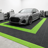Dalles de sol de garage en plastique antidérapantes et emboîtables modernes pour ateliers intérieurs et tapis de lavage de voitures en polypropylène PP