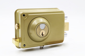 China Manufacturer Home Security Anti <strong>Thief</strong> Rim Lock Surface Mounted Deadlock Brass Latch <strong>Good</strong> Lock With Screw and Cheap Prices - Product Image 2