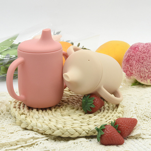Tasse d'apprentissage en silicone sans BPA pour bébé et tout-petit, biberon d'eau anti-fuite avec paille et double poignée - Product Image 6