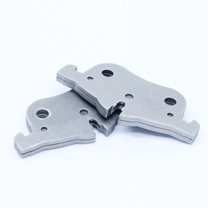 แผ่นรองเบรกเซรามิกหน้าใหม่ รุ่น D1018 สำหรับรถยนต์ - ไม่มีเสียง ไม่มีฝุ่น ขายดีจากจีน - Product Image 1