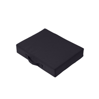 Coussin de siège rectangulaire tissé portable en gros avec rembourrage en éponge, housse antidérapante, poignée et support imperméable pour les fesses en extérieur