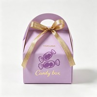 Boîte à bonbons pour mariage et festival avec ruban pailleté doré, boîte d'emballage personnalisée pour bonbons violets avec poignée, boîte en papier pliable portable