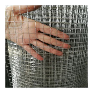 Vente chaude 1x1 2x2 rouleau de treillis métallique soudé vert PVC enduit clôture maille animaux Cages utiliser pour l'élevage de volailles de ferme - Product Image 4