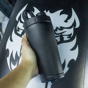 Coctelera de proteínas de acero inoxidable de 2 capas, mezclador de proteínas de metal de 600ML con bola mixta, botella agitadora de fitness para hombres y mujeres (negro) - Product Image 3