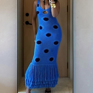 เดรสถักคอวีแขนกุดเซ็กซี่ของผู้หญิงใหม่แฟชั่นพิมพ์ลายจุดแต่งพู่ - Product Image 4