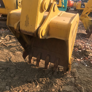 Excavatrice Komatsu PC110-7 d'occasion de 11 tonnes du Japon, 90 % neuve, avec peu d'heures de fonctionnement - Product Image 4