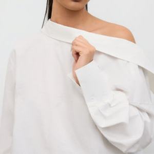 Camiseta de verano personalizada con hombros descubiertos para mujer, camiseta de manga larga de algodón con cuello vuelto y espalda descubierta y correa automática ajustable - Product Image 6