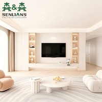 Meuble mural TV en crème et bois avec niche d'exposition éclairée, console flottante et éclairage LED sous le meuble pour la maison