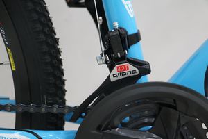 Bicicleta de Montaña Económica de 26 Pulgadas y 21 Velocidades con Frenos de Disco Hidráulicos, Cuadro de Acero y Amortiguación - Product Image 6
