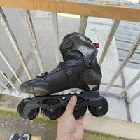 Chaussures à roulettes plates professionnelles pour adultes en fibre de carbone et cuir, à roues en ligne, pour le freestyle, pour hommes et femmes