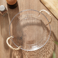 Plateau de service en verre transparent martelé de 9 pouces, écologique, avec poignées en rotin faites à la main, pour salades et fruits, idéal pour les restaurants (vente en gros)
