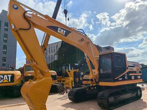 Excavatrice sur chenilles hydraulique CAT 320B d'occasion, pelleuse de chantier lourde de 20 tonnes - Product Image 3