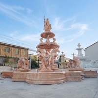 Grande sculpture de fontaine d'eau en forme de cheval et de lion de Poséidon, animaux marins, sculptée à la main en marbre/pierre, design moderne pour extérieur