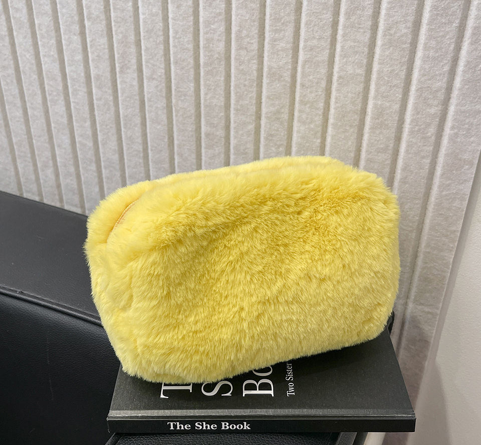 สีเหลือง